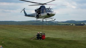 Nácvik plnění Bambi vaku na letišti v Rakovníku 16.6.2015